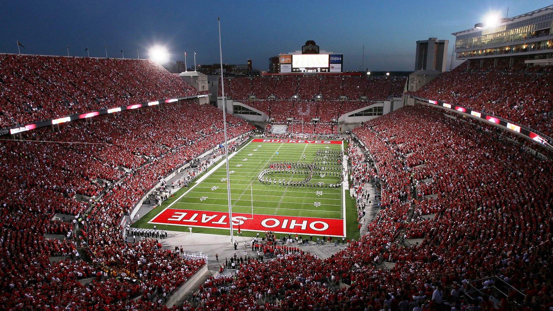 布里斯班狮吼主场逆转珀斯光荣，克里斯-朗点射克莱因制胜锁定胜局